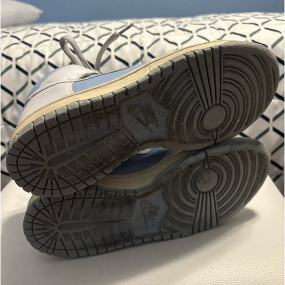 Vintage Nike Dunk High ‘Reverse UNC’ Women’s - Picture 6 of 7